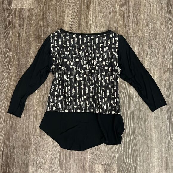 Zara Printed Overlay Top |‎ Women’s Size Medium | Black & White Abstract Design - Picture 5 of 7
